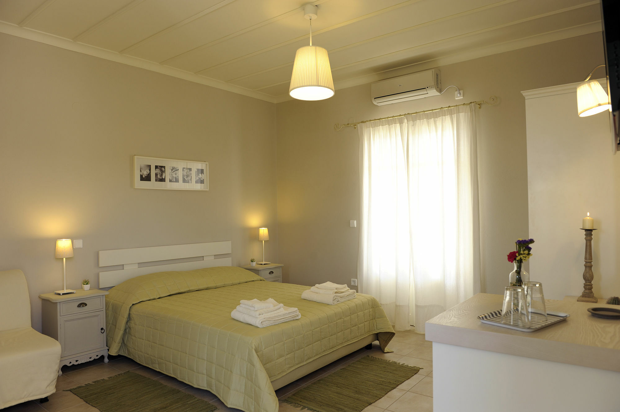 Almyris Hotel Adamantas Eksteriør billede
