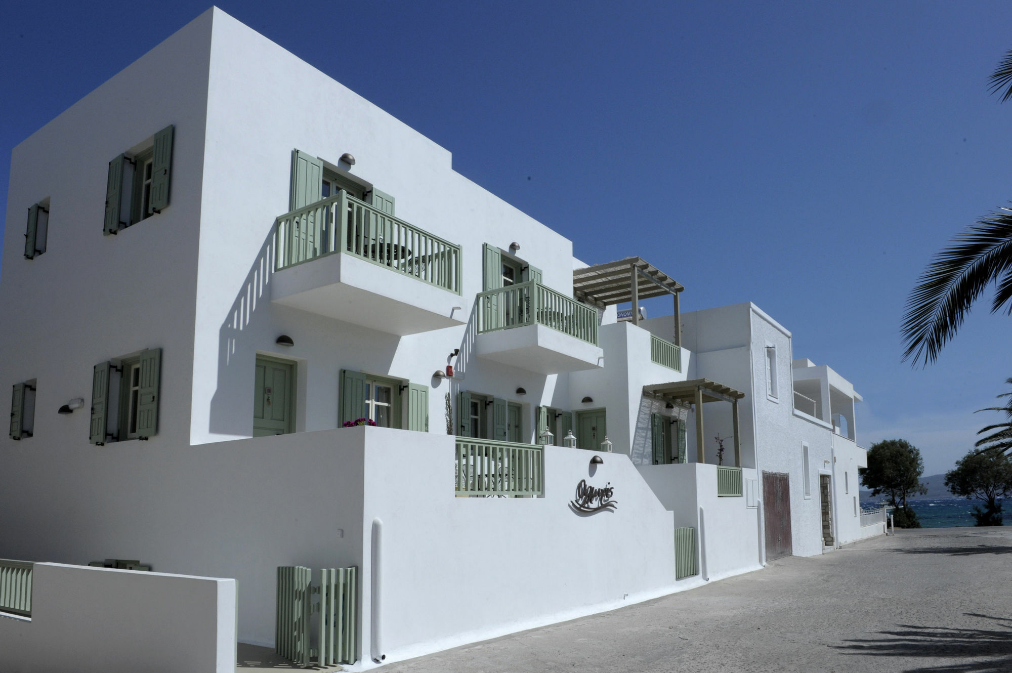 Almyris Hotel Adamantas Eksteriør billede
