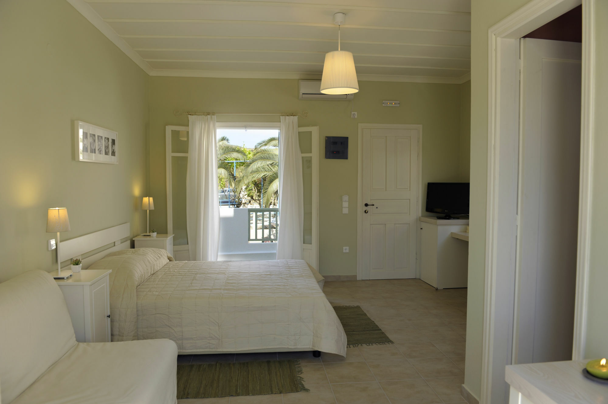 Almyris Hotel Adamantas Eksteriør billede